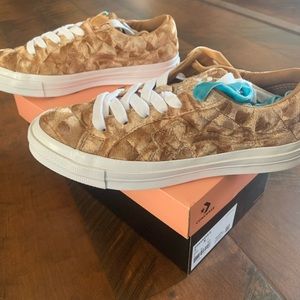 BRAND NEW golf le fleur converse x one star